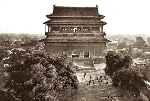 老照片：袁世凯治下的北京，内城街景，1915年！